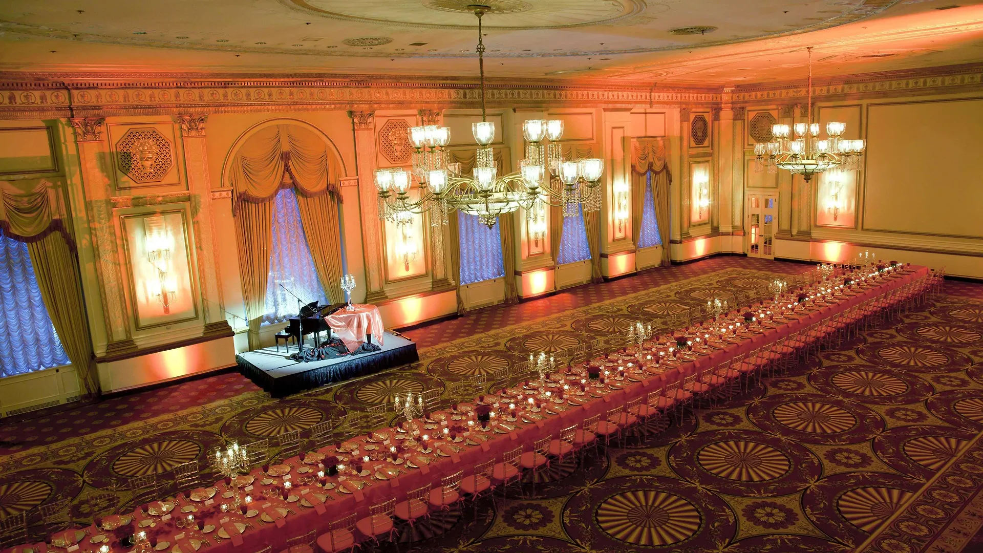 Fairmont Hotel Vancouver 5*,