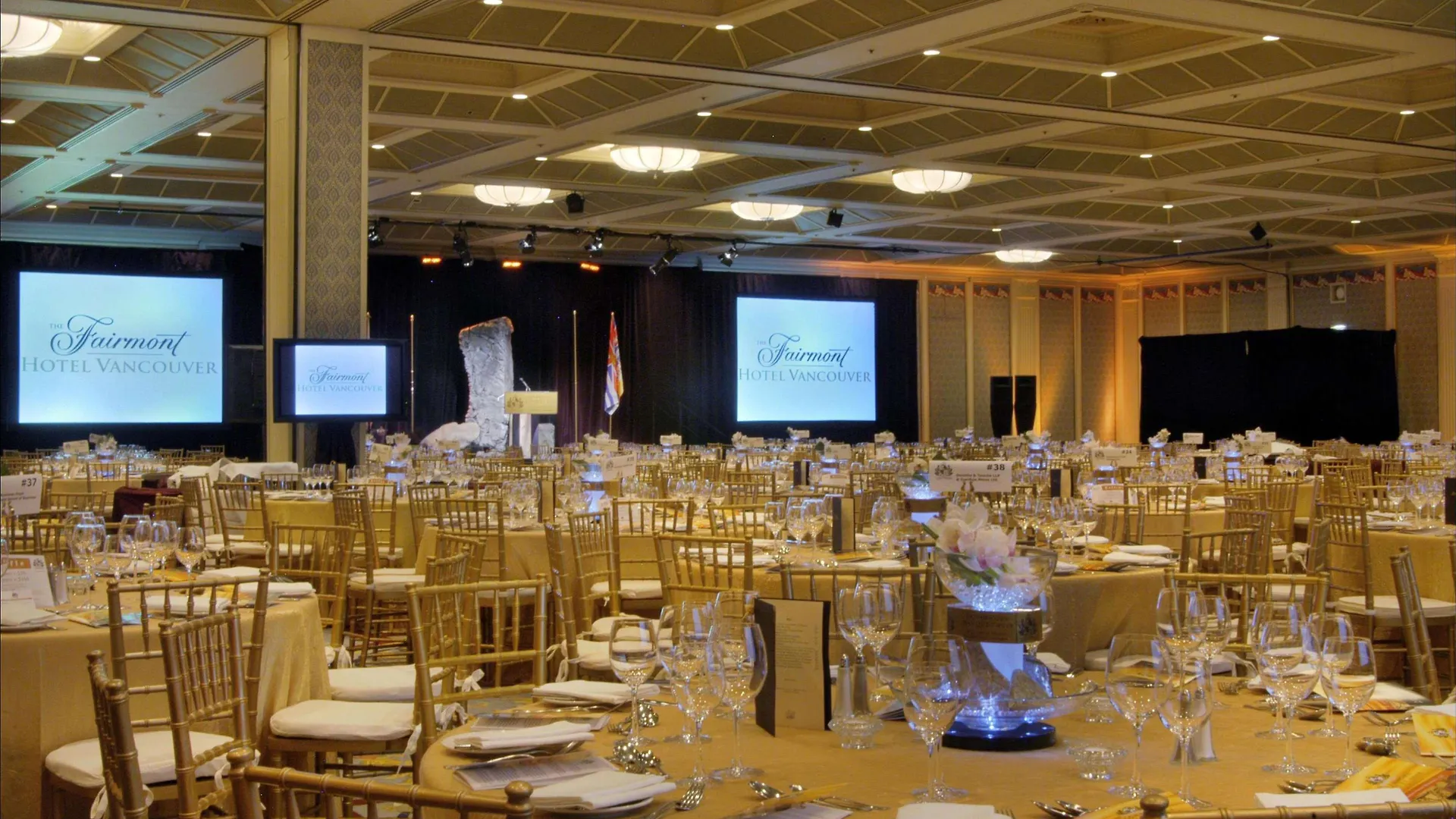 Fairmont Hotel Vancouver 5*,